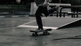 九游互动体验-詹姆斯七战狂砍得分，极限挑战视频引爆网络